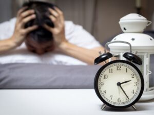 Leia mais sobre o artigo Noite mal dormida? Saiba como isso afeta o seu trabalho