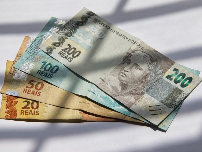 Leia mais sobre o artigo Dicas para economizar dinheiro enquanto você procura emprego
