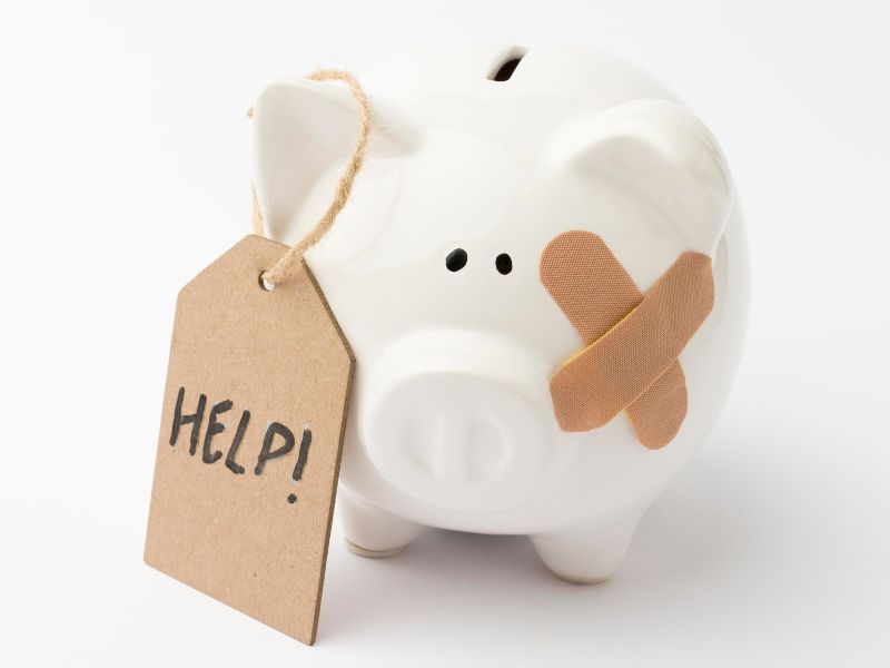 Como economizar dinheiro durante uma crise econômica?