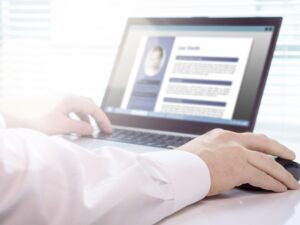 Leia mais sobre o artigo Diferenças entre um Currículo Comum e um Currículo Personalizado